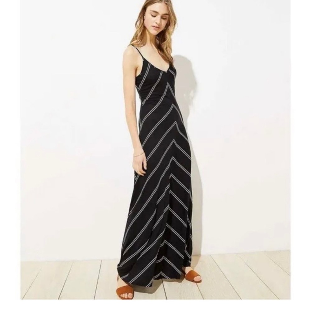 LOFT Black and White Chevron Maxi Dress Size Small Petite